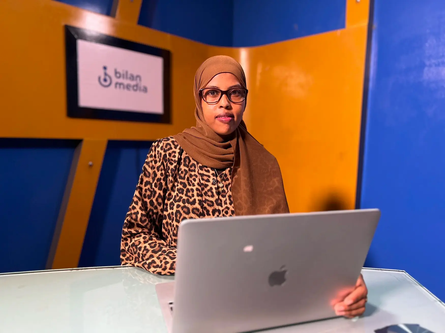Hinda Abdi Mohamoud, Tifaftirihii hore ee Bilan Media